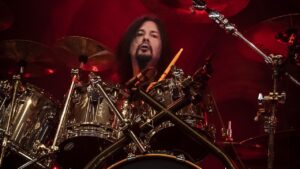 IA et artwork : Gene Hoglan met les choses au clair concernant le nouvel album de Dark Angel