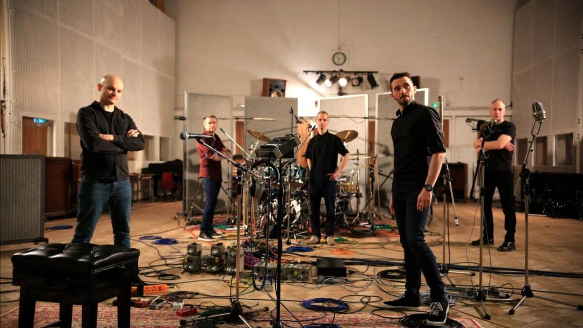 The Old Dead Tree revisite ses classiques dans London Sessions, capté aux studios Abbey Road