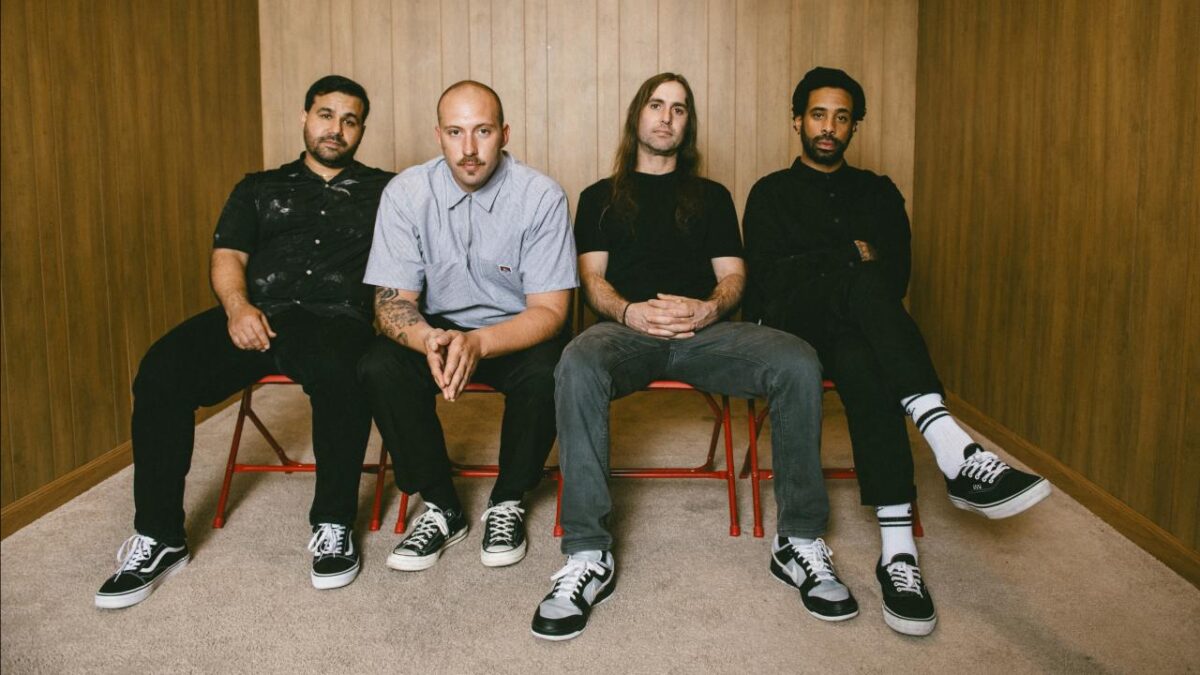 Volumes sort Mirror Touch et dévoile le clip sombre de la ballade Adrenaline