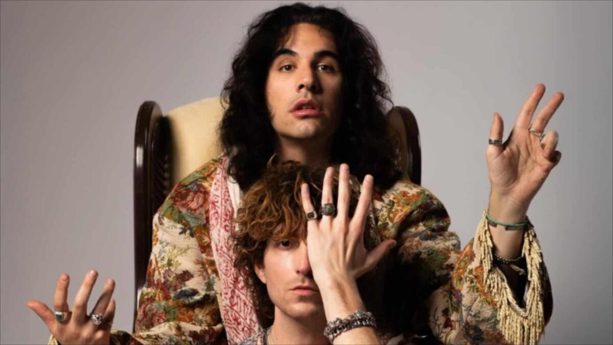 Stanley Simmons : Les fils de Gene Simmons et Paul Stanley lancent leur groupe avec le single Body Down