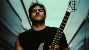 Ken Susi raconte comment un simple appel l’a mené à intégrer All That Remains