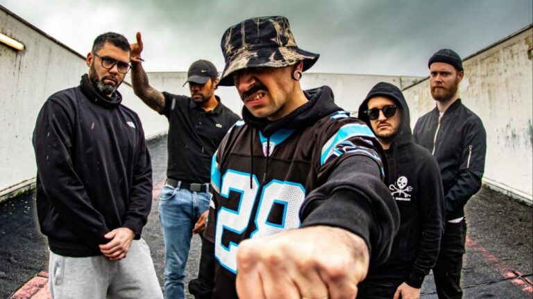 Beyond The Styx frappe fort avec Dust Off : “Le silence n’a jamais été aussi assourdissant”