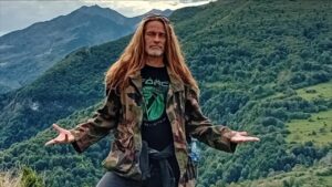 “Triste mais vrai…” : l’ancien membre de Voivod, Eric Forrest, annonce son cancer et sollicite l’aide de ses fans