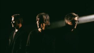 Failure annonce son nouvel album Location Lost : “C’est très différent” et dévoile le single The Air’s On Fire