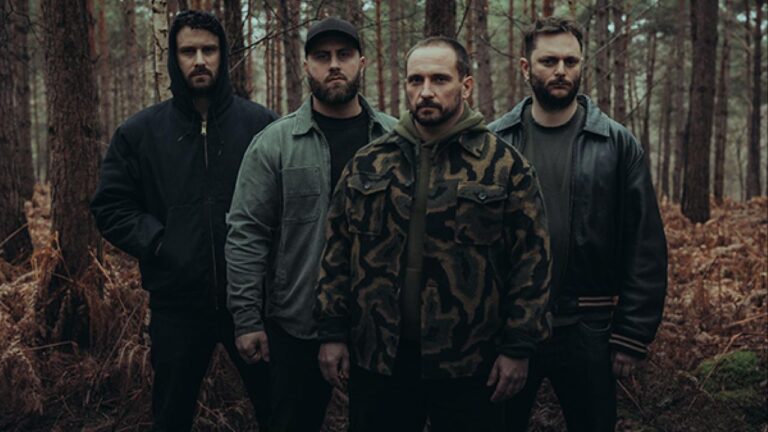 The Prestige : “Les riffs sont devenus plus pesants, plus rampants…”, le groupe change de peau avec Isthmos