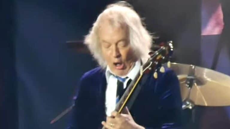 “Qui, franchement, aurait envie de publier ça ?” : Angus Young parle de la chanson d’AC/DC qu’il regrette le plus
