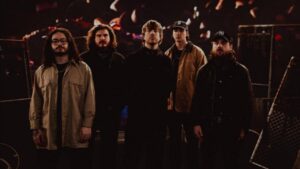 “On ne pensait pas que ça diviserait autant” : Matt McDougal répond aux critiques sur Skies Cast Amber Black