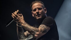 Corey Taylor se met à nu avec Kid Bookie sur Blame : “Cette chanson agit presque comme une thérapie”