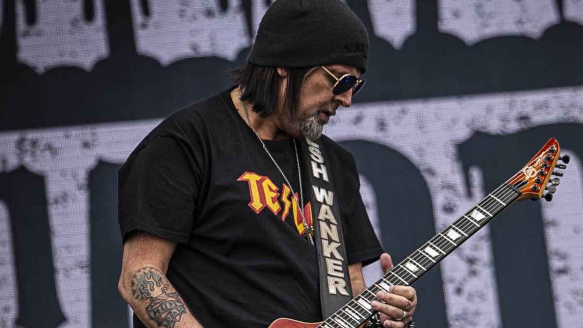 Phil Campbell And The Bastard Sons : Dark Days en live au Summer Breeze 2018 refait surface après la disparition du guitariste