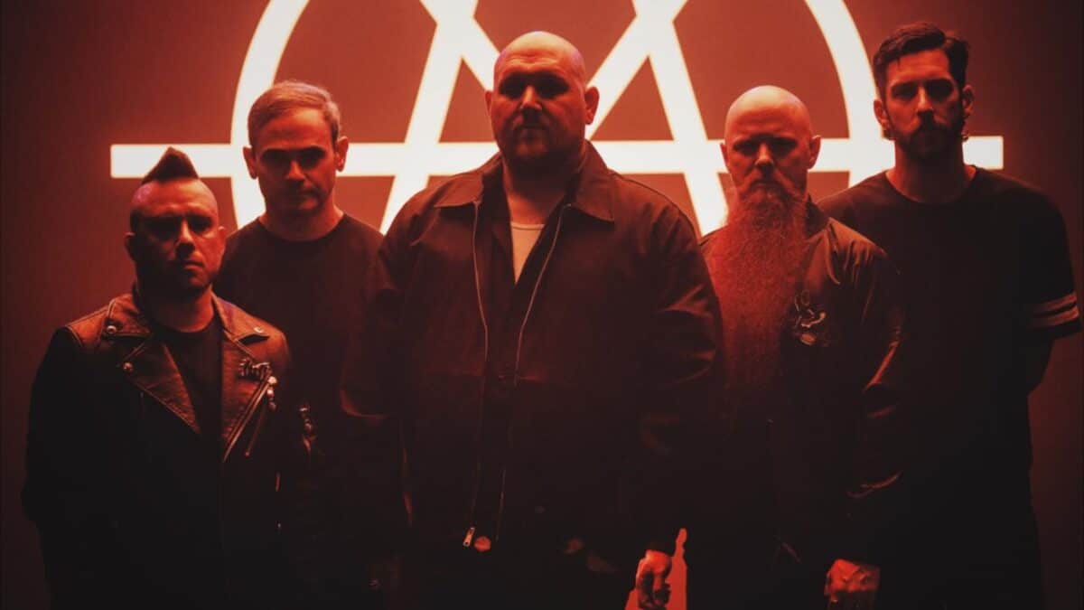 Atreyu réalise un feat jugé “impossible” avec Max Cavalera