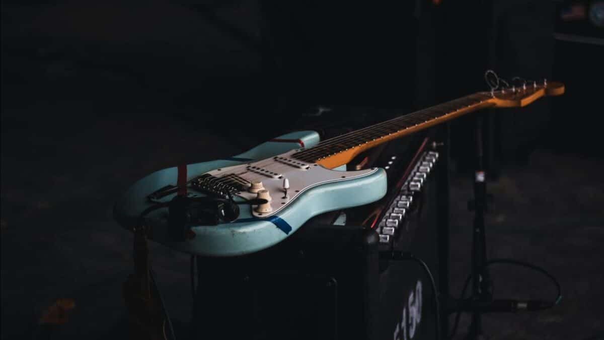 Guitar Hero a-t-il vraiment donné envie à des millions de personnes d&rsquo;apprendre la guitare ? Ce que disent les chiffres