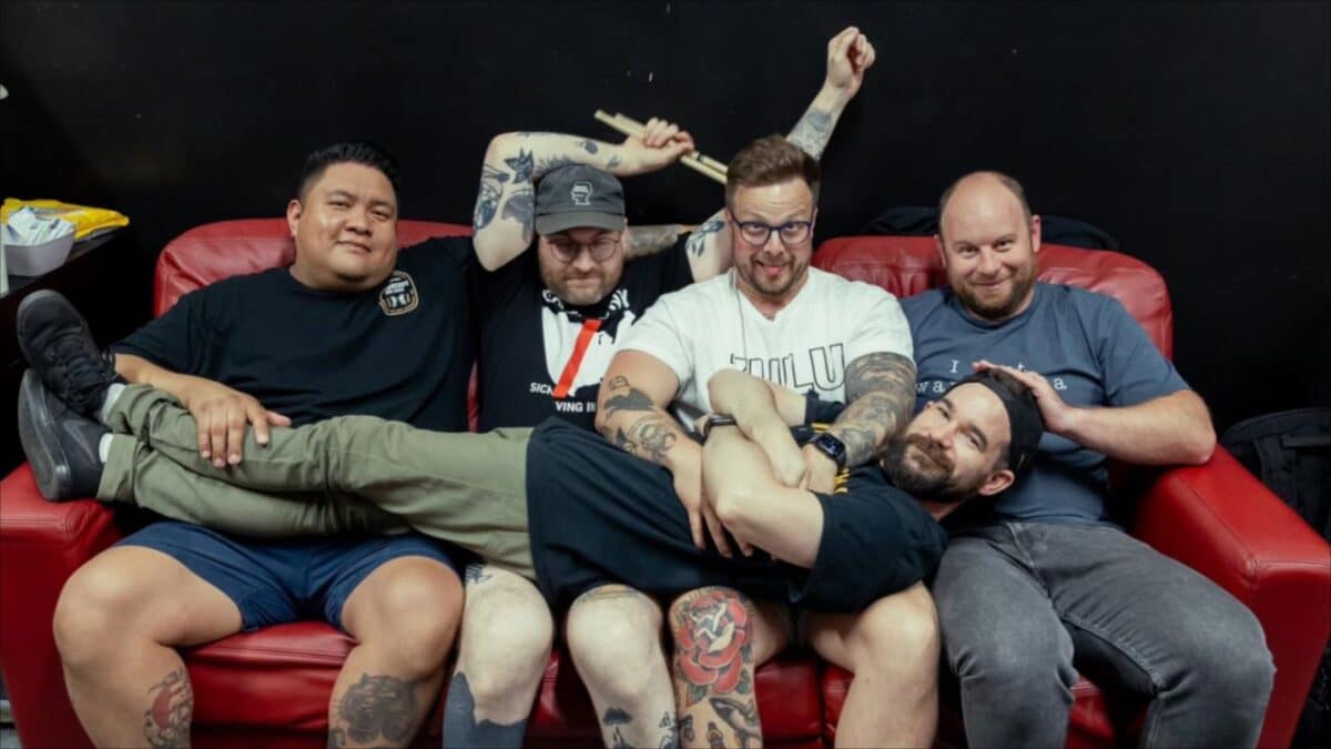 “Nous ne voulons plus participer à ce système” : Protest The Hero annonce enfin son nouvel album et dévoile Mouthpiece