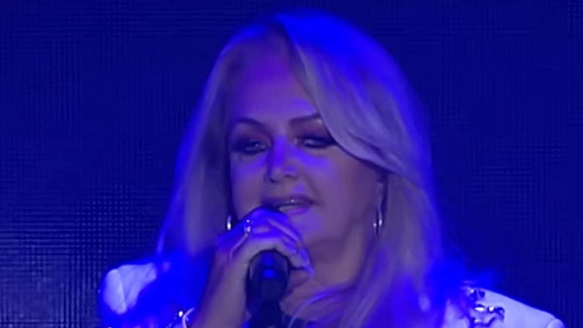 Bonnie Tyler est morte à 75 ans : la voix de Total Eclipse of the Heart s&rsquo;est éteinte