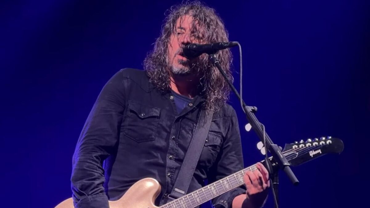 Dave Grohl (Foo Fighters) : « Je l’ai probablement écouté dix mille fois »… pourquoi Surfer Rosa des Pixies est son album parfait