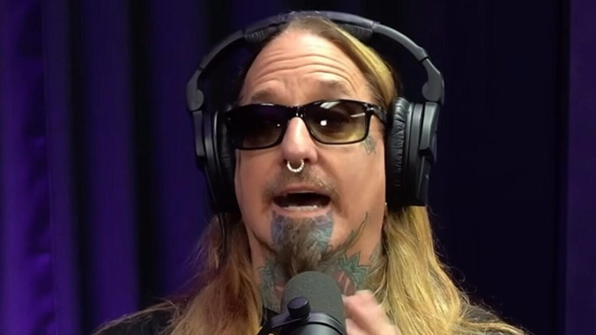 « Les médecins ont découvert une tumeur dans ma tête » : Dez Fafara (Coal Chamber, DevilDriver) révèle enfin la vérité sur ses problèmes de santé