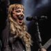 « L&rsquo;histoire des femmes dans le metal n&rsquo;est pas une histoire parallèle » : Lzzy Hale (Halestorm) rend hommage aux pionnières du metal