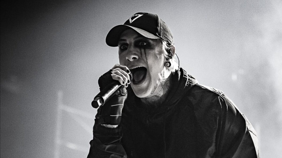 Motionless In White : Decades entre dans le Top 15 du Billboard 200