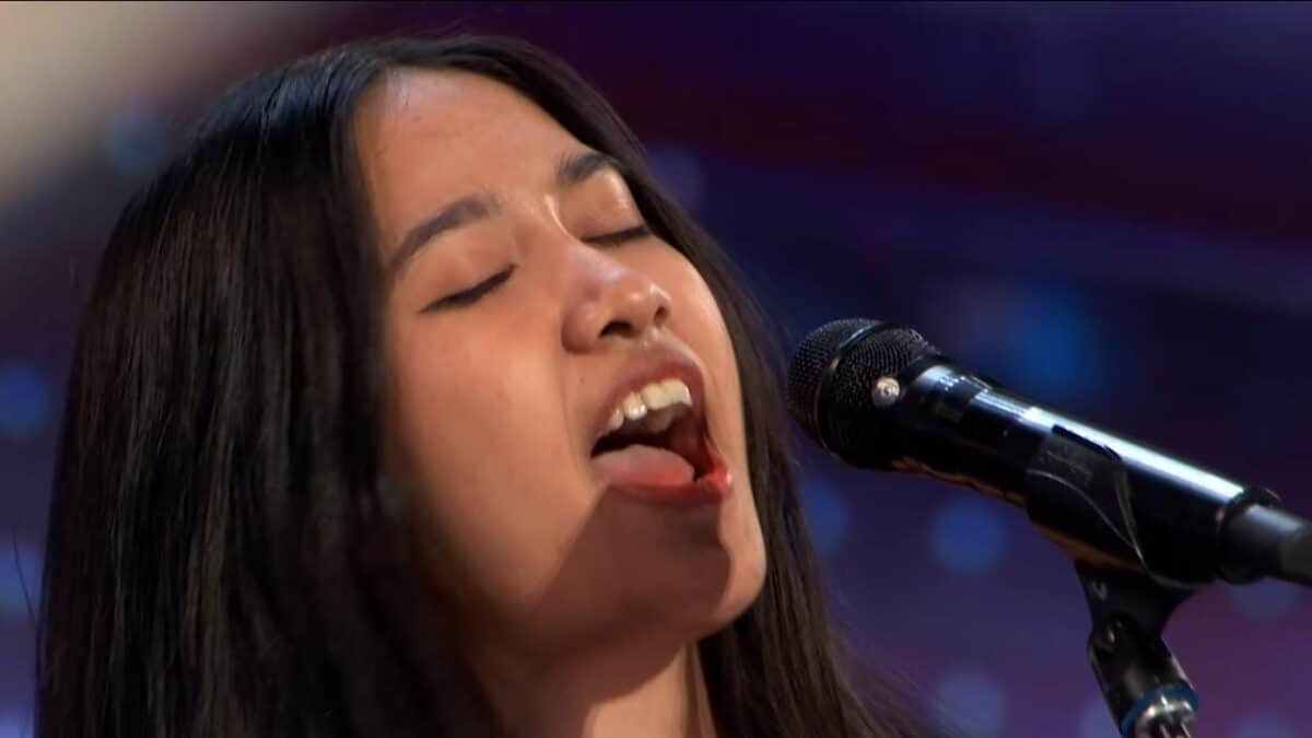 « Tu es une véritable rock star » : à 16 ans, elle électrise America’s Got Talent avec Zombie de The Cranberries