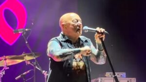 « Nous sommes absolument dévastés » : Rose Tattoo annule sa tournée européenne après l’hospitalisation d’Angry Anderson