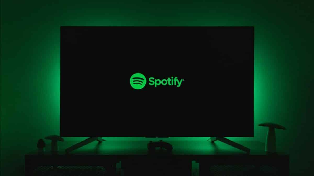 Spotify va étiqueter les artistes IA (et les écarter de ses recommandations)