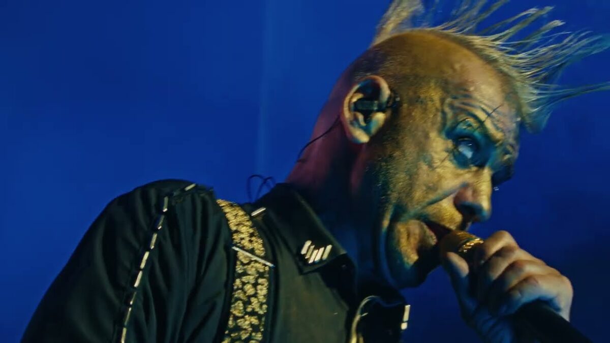Till Lindemann dévoile Übers Meer en live : un premier aperçu de son imposant Live In Kraków