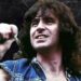 « À mon retour, mon bureau était couvert de fleurs » : une proche de Bon Scott (AC/DC) raconte l’homme derrière la légende