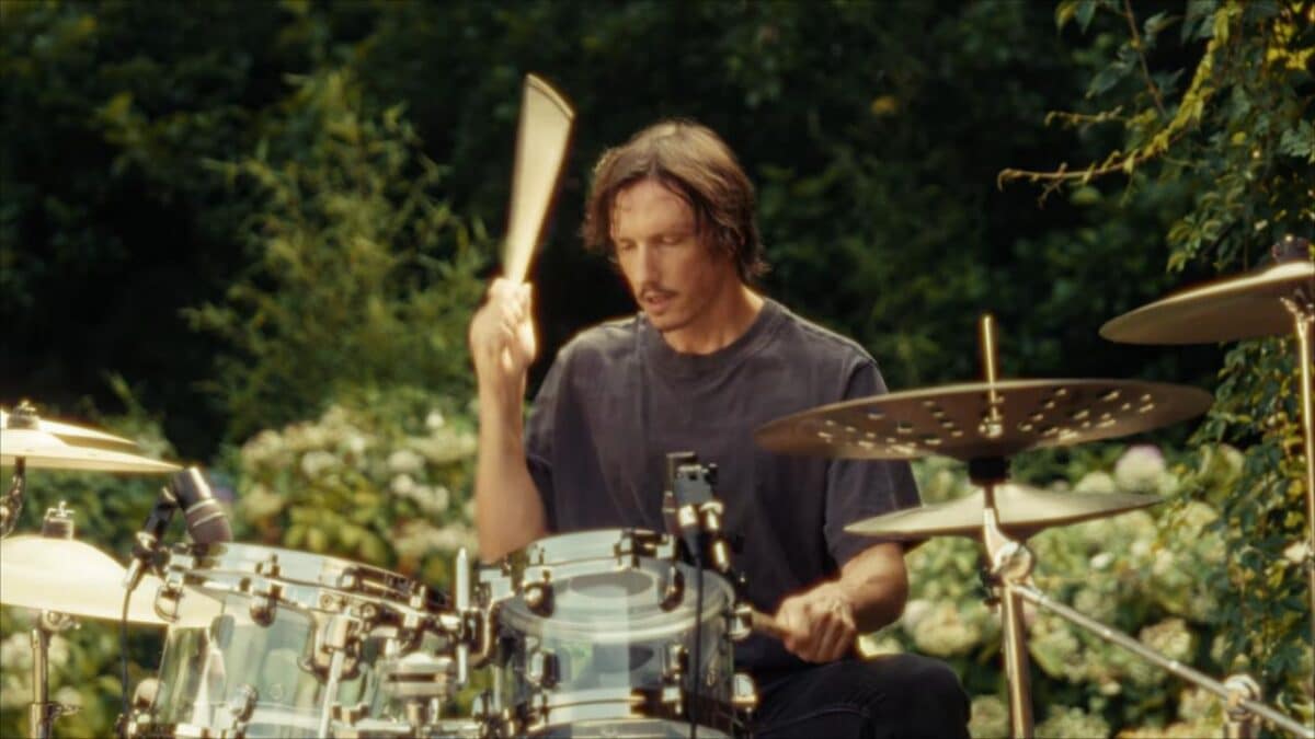 Quelques mois après Avalanche, Mario Duplantier (Gojira) dévoile Refuge, son nouveau solo de batterie
