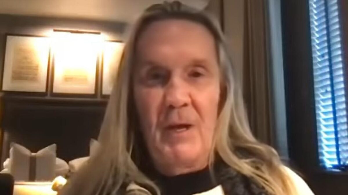 « Je pense qu’ils continueront jusqu’à ce que l’un d’eux n’en puisse plus » : Nicko McBrain évoque l’avenir d’Iron Maiden et un possible retour en studio