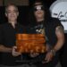 « J’ai eu beaucoup de chance de le connaître » : Slash (Guns N’ Roses) reçoit un prix en hommage à Les Paul, son ancien ami